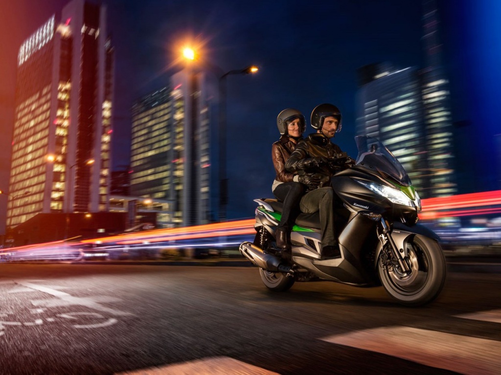 Фото скутера Kawasaki J300