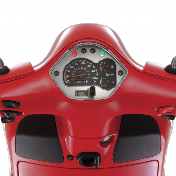 Фото скутера Vespa GTS Super 300 ie